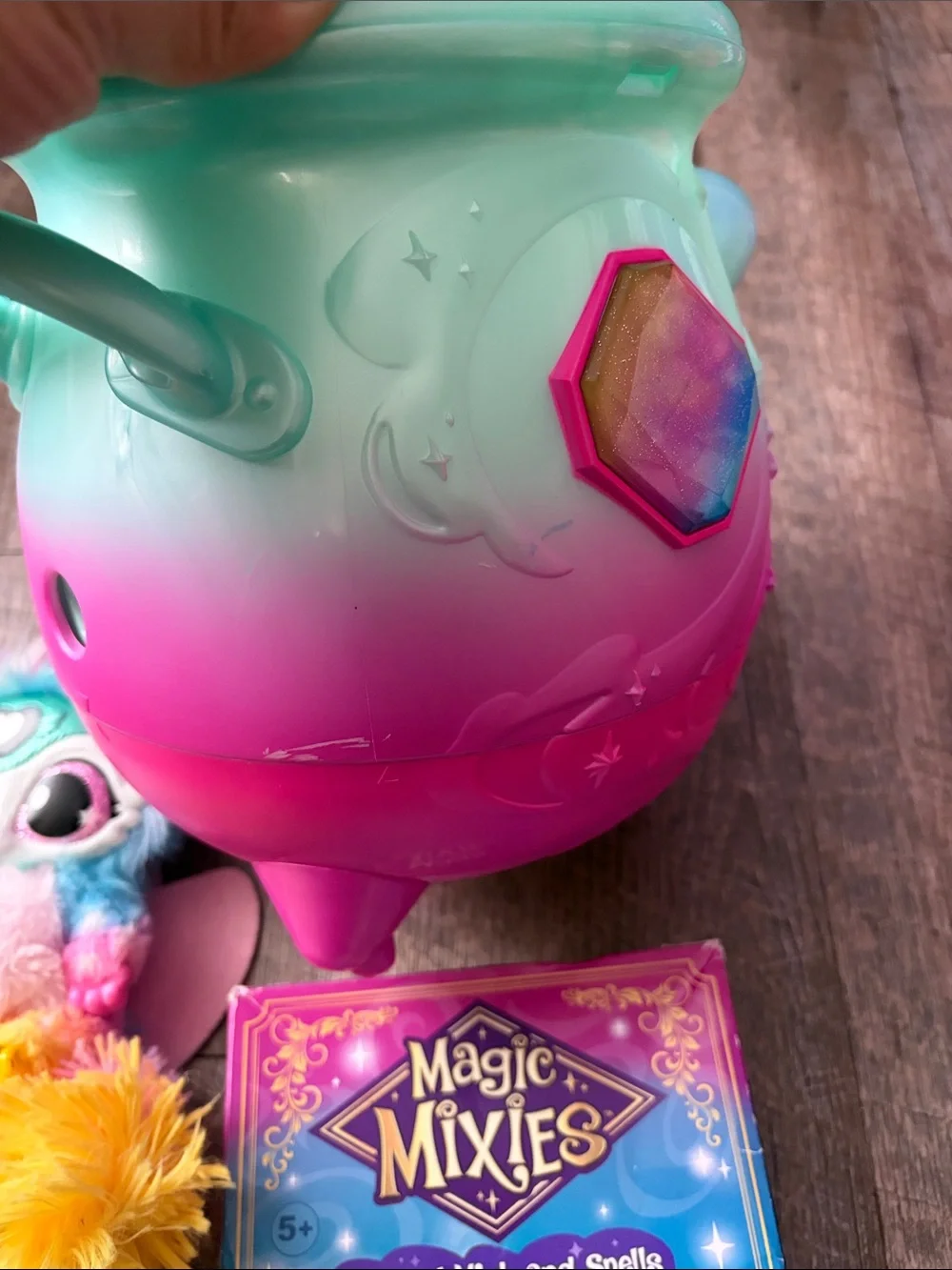 Magic Cauldron Playset with Pink and Mint Accessories